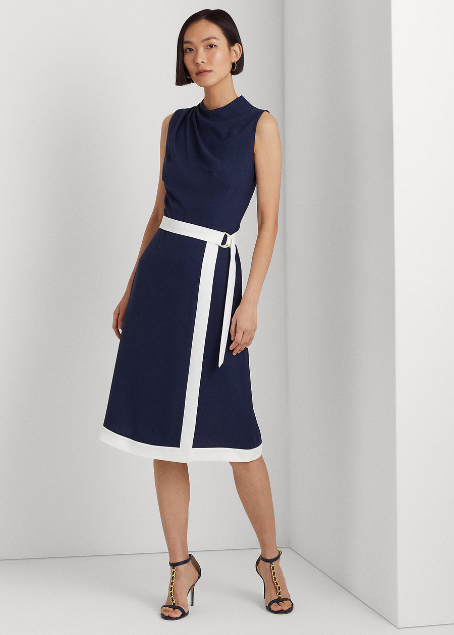 LAUREN RALPH LAUREN - BELTED CREPE MOCKNECK DRESS REFINED NAVY/ WHITE