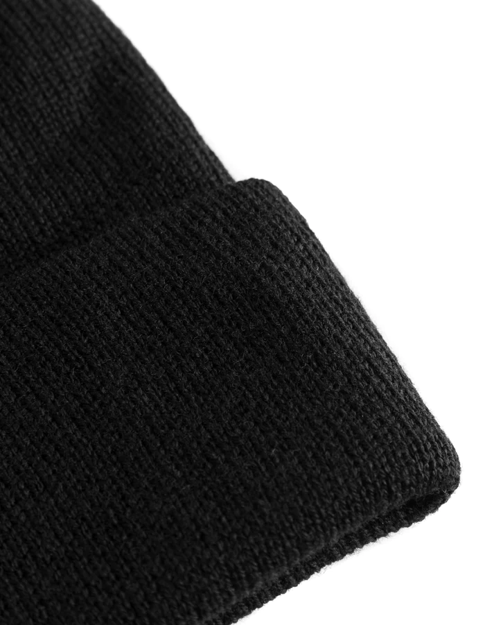 LES DEUX - MERINO PATCH BEANIE BLACK