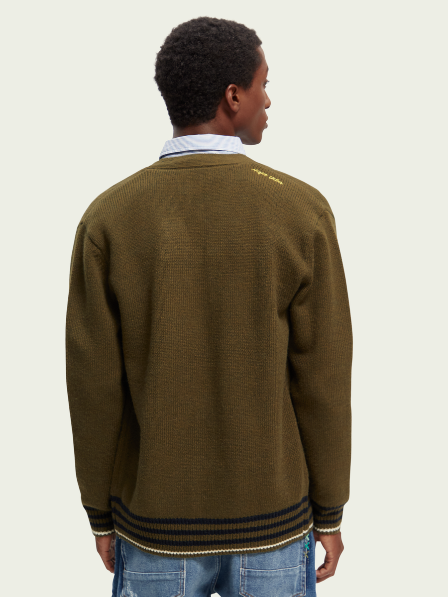 SCOTCH & SODA - PATCHED-ON ARTWORK V-NECK CARDIGAN COMBO A