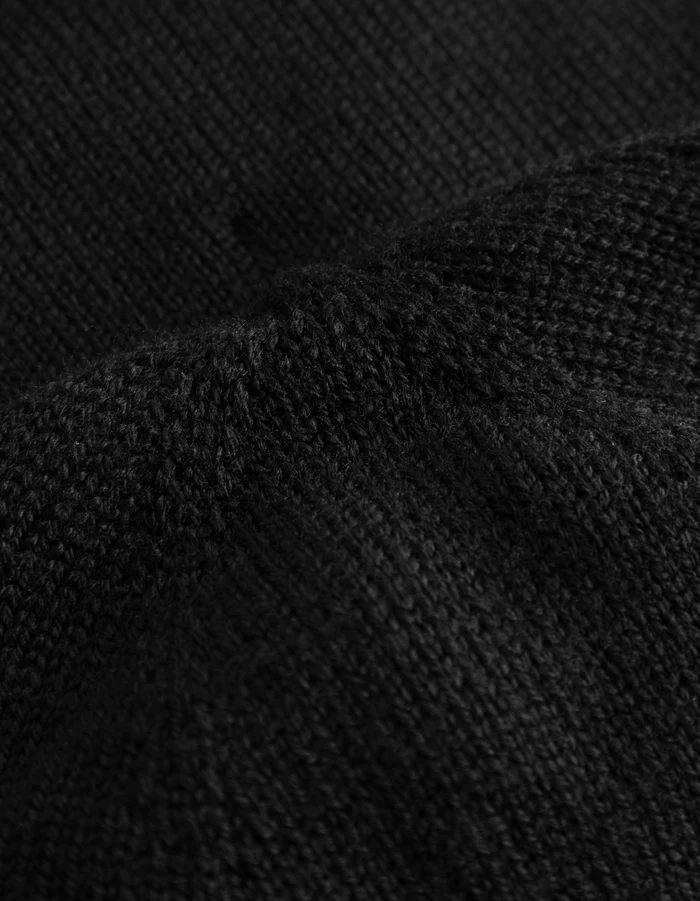 LES DEUX - MERINO PATCH BEANIE BLACK