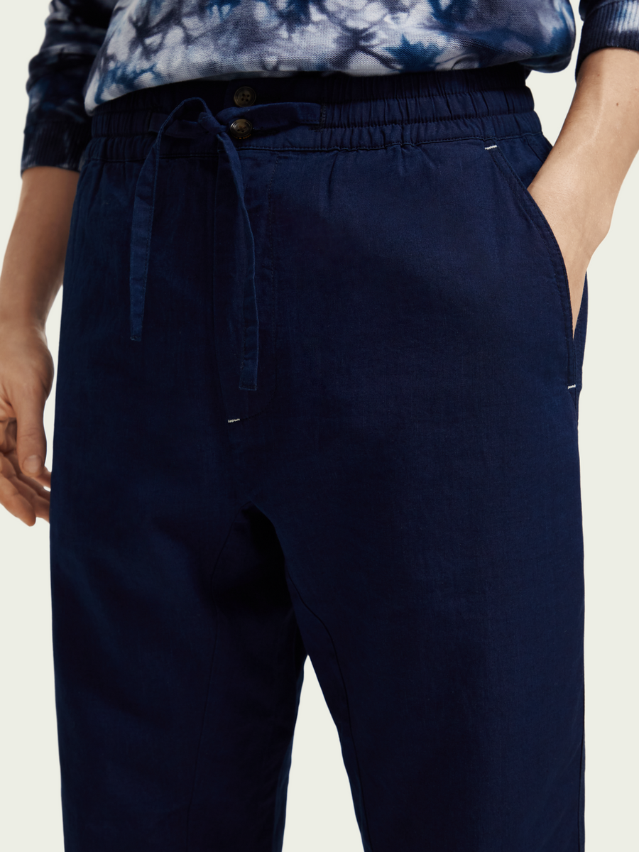 SCOTCH & SODA - MID RISE PLEATED CHINO INDIGO