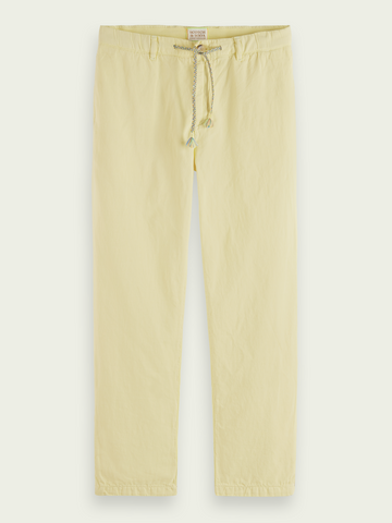 SCOTCH & SODA - THE DRIFT REGULAR TAPERED FIT GARMENT DYED CARGO TROUSERS BANANA